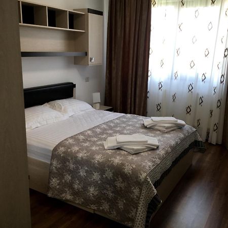 M13 Apartments Năvodari Exteriör bild