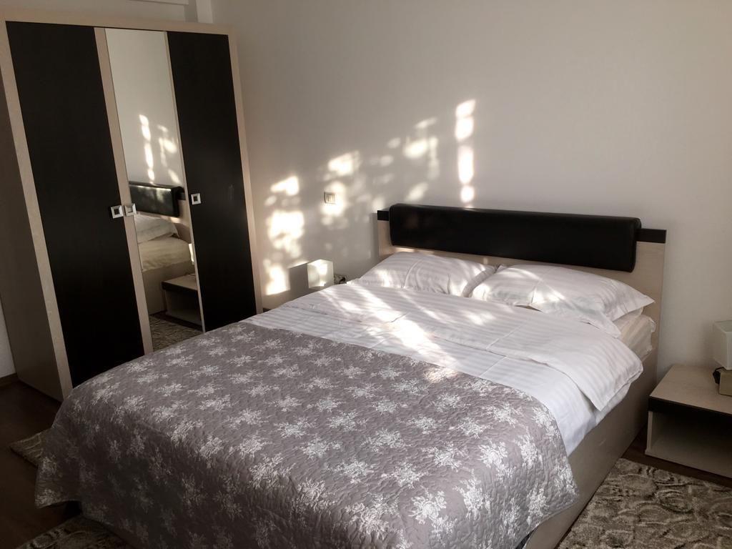 M13 Apartments Năvodari Exteriör bild
