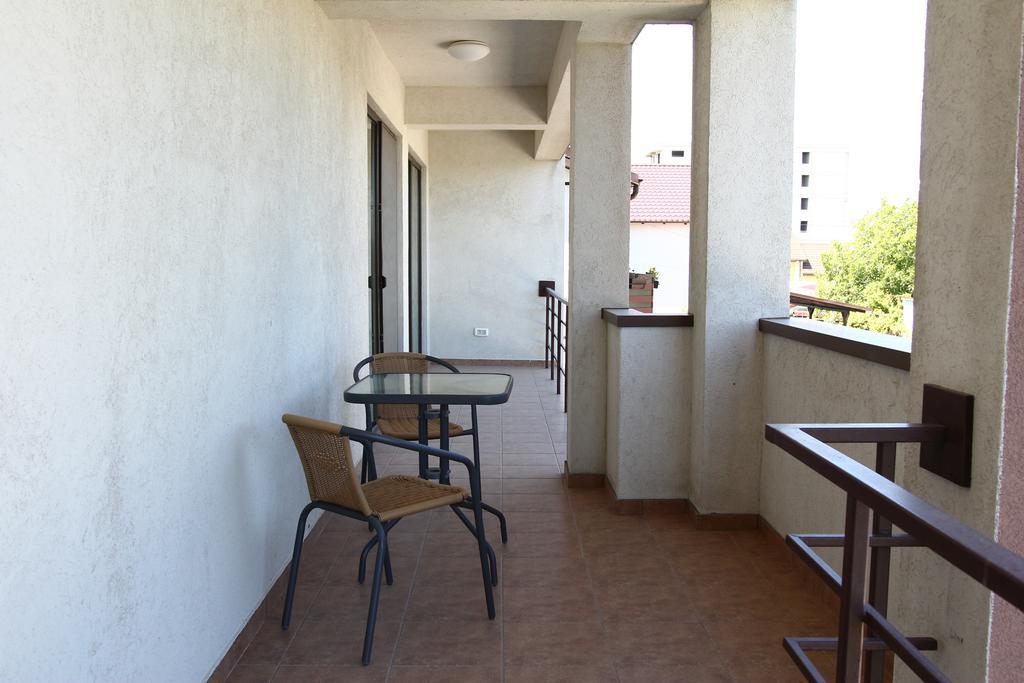 M13 Apartments Năvodari Exteriör bild