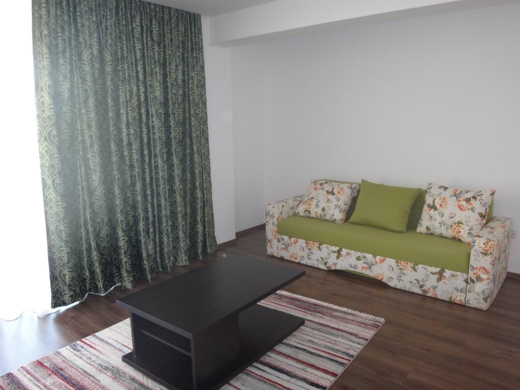 M13 Apartments Năvodari Exteriör bild